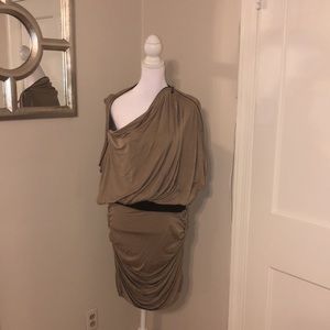 Grey dress with zipper detail. With zipper can create boat neck look and beyond